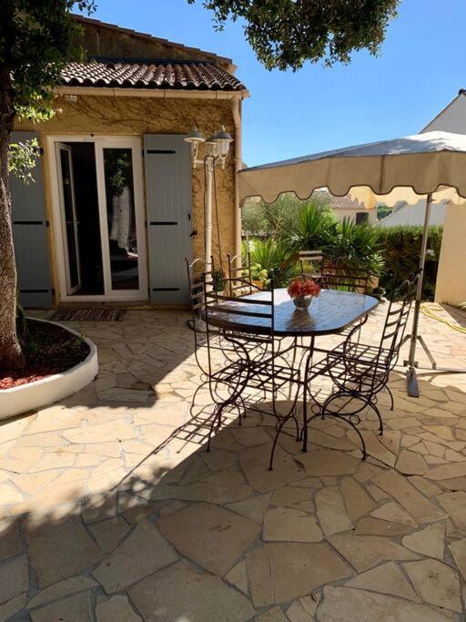 Charmante Villa Avec Une Ame. Pignan Екстер'єр фото